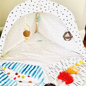 Lovevery Baby Play Gym